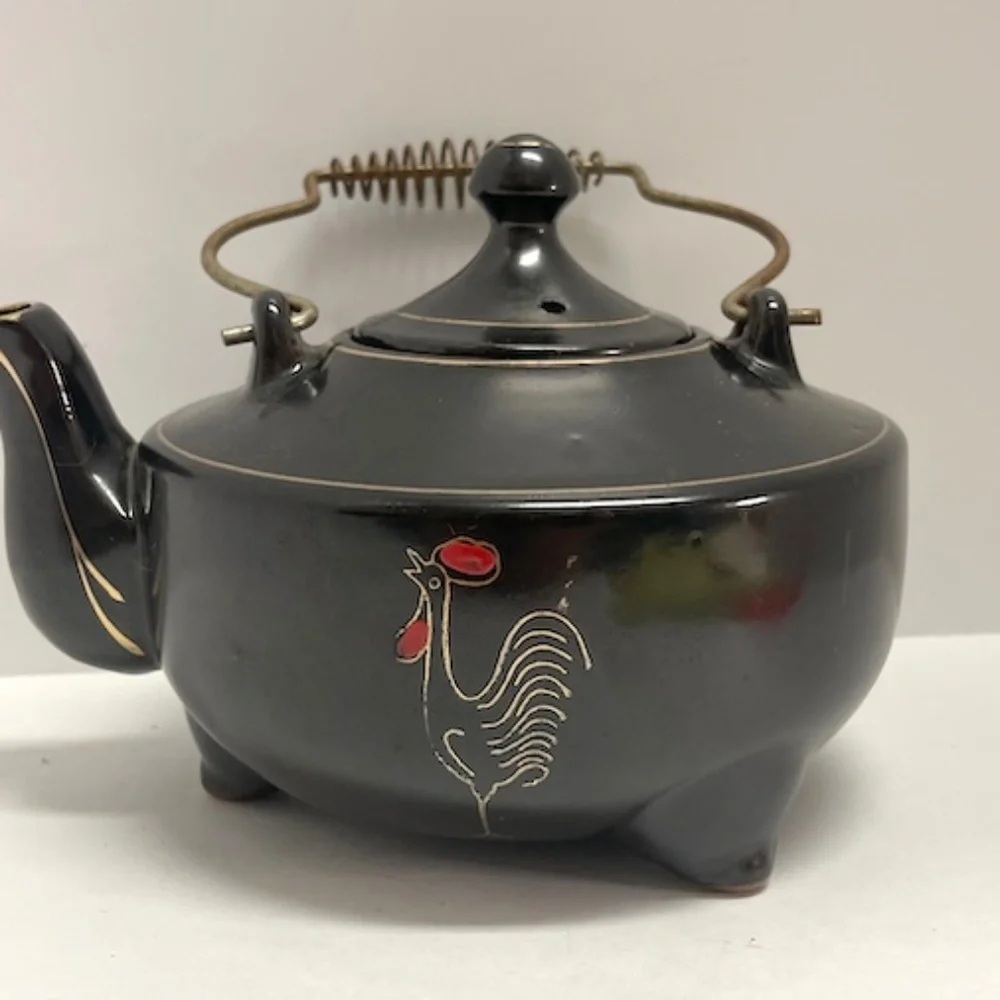 Vintage Japanese‎ Redware Teapot Gold Trim 1960’s